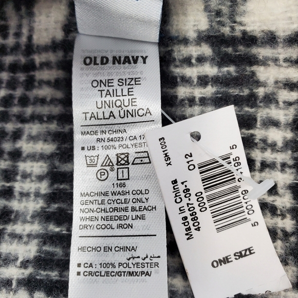 NWT OLD NAVY OVERSIZE BLANKET SCARF SHAWL WRAP BLACK & WHITE PLAID WOMEN OS - Picture 11 of 11